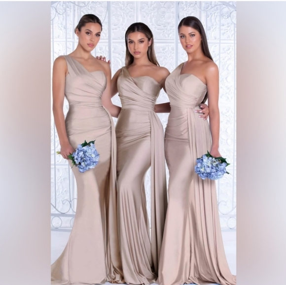 Portia and Scarlett Women’s Gown Sz 4 - Picture 1 of 16